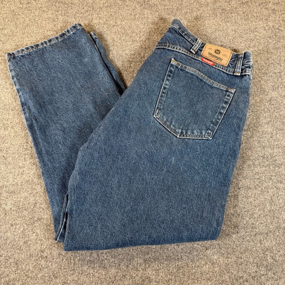 Wrangler Authentics Mens 42x30 Regular Fit Blue Denim Jeans Medium Wash #3660